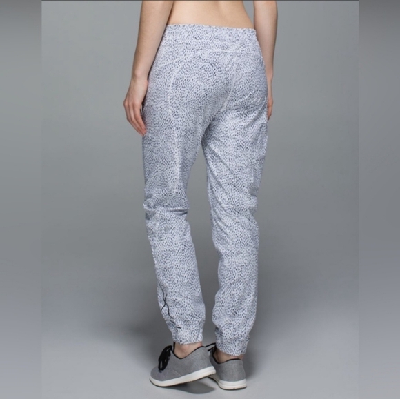 Lululemon Trainer Track Pants Joggers Dottie Dash Sz 10 - Picture 2 of 14